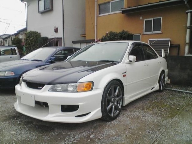 Накладки на пороги "C-West" Honda Accord/Torneo (CF3, CF4, CF5) купить недорого с доставкой в Ивантеевка